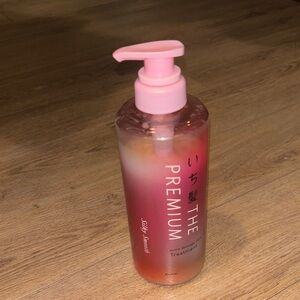 Brand New🌸Premium Hair Treatment